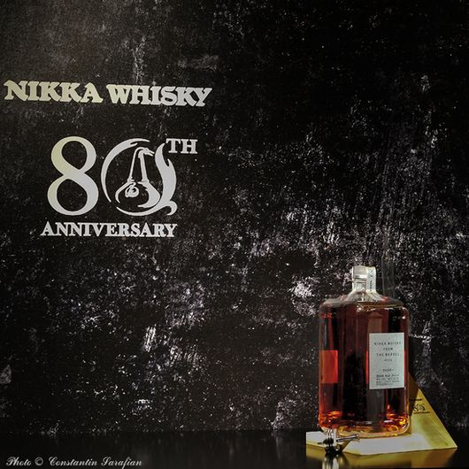 Le_flacon_de_3_litres_de_Nikka_F.T.B._au_WLP_2014 Le_flacon_de_3_litres_de_Nikka_F.T.B._au_WLP_2014